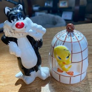 Vintage Warner Bros  Salt and Pepper Shakers